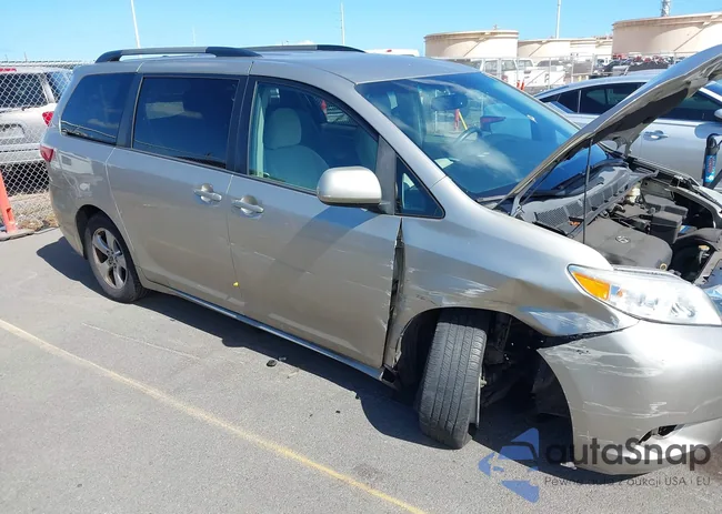 5TDKK3DC3GS735927: 42641311