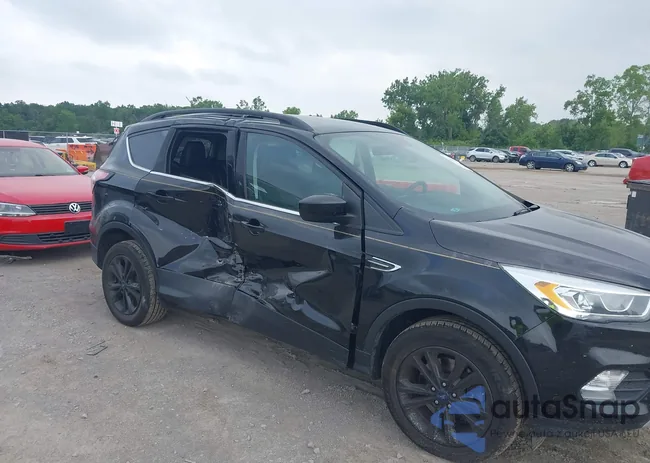 1FMCU9GD9HUC93802: 42642539