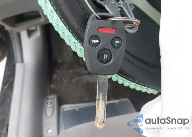 2HGFB2F82CH556728: 42642675