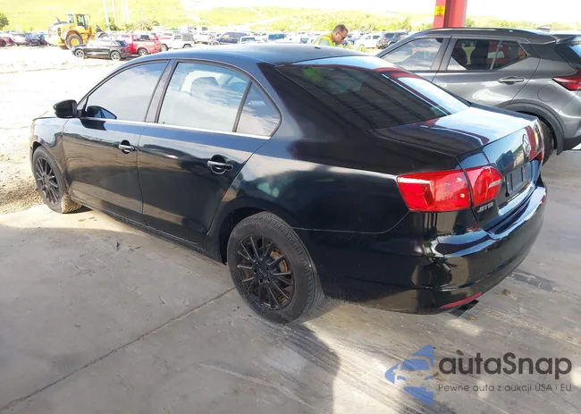 3VWDX7AJ8DM215350: 42642122