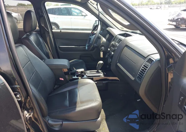 1FMCU9EG0BKA57636: 42642348