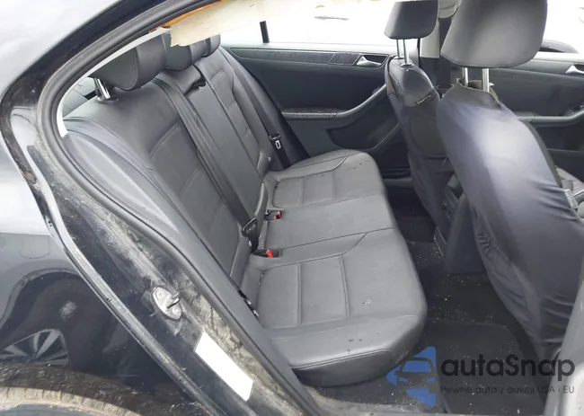 3VWDX7AJ7BM353913: 42643516