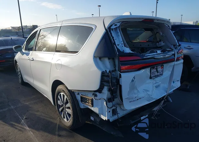 2C4RC1L78NR156748: 42643775