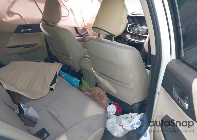 1HGCR2F39FA060329: 42643878