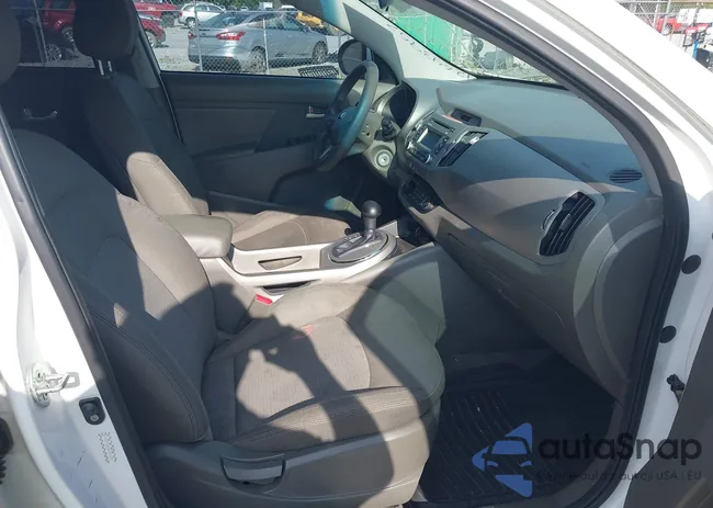 KNDPB3AC4G7811594: 42643957