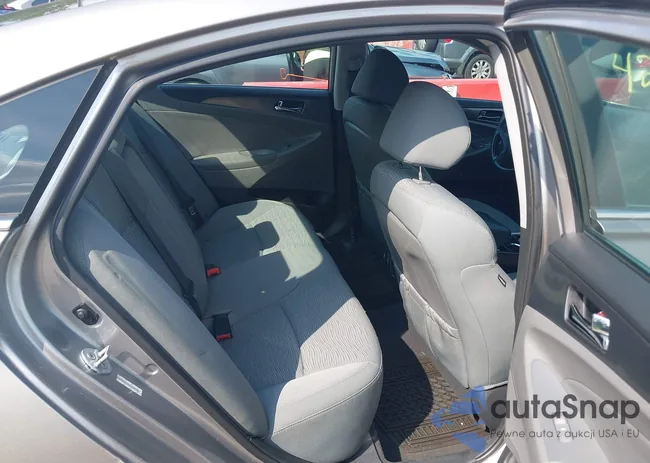 KMHEC4A49DA074048: 42643182