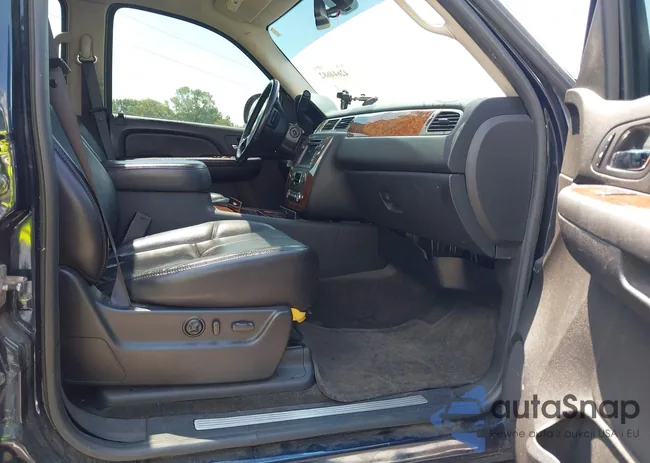 1GNFK13067J327018: 42644682