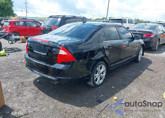 3FAHP0HAXCR152180: 42644736