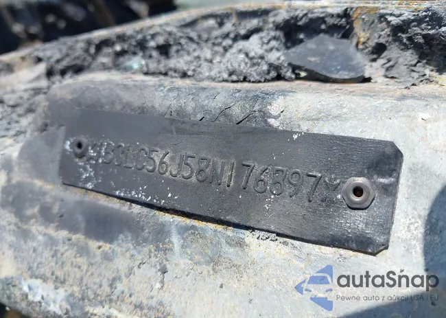 1B3LC56J58N176897: 42644308