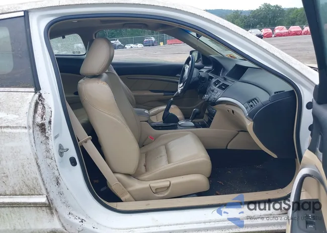 1HGCS22898A004187: 42645449