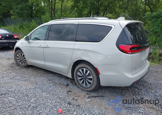 2C4RC1L73MR581048: 42645040