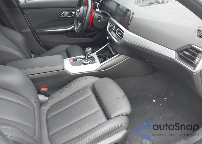 3MW5R1J04M8B77076: 42645247