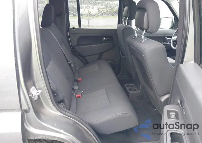 1C4PJMAK2CW118636: 42646591