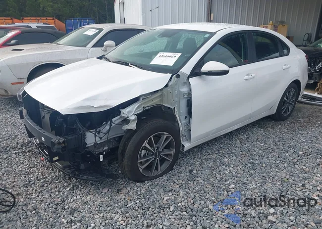 3KPF24AD5RE778053: 42646669