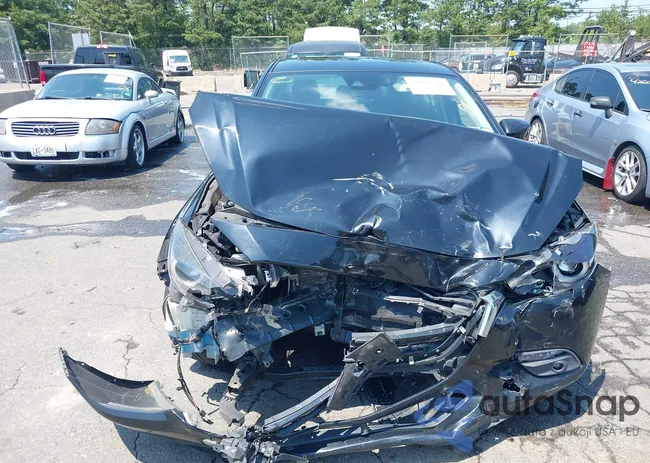 3MZBN1W37JM178078: 42646796