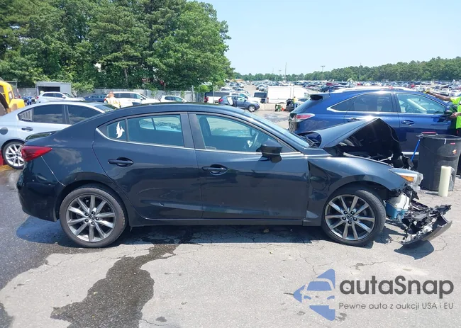 3MZBN1W37JM178078: 42646796