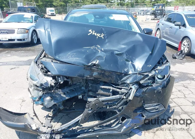 3MZBN1W37JM178078: 42646796