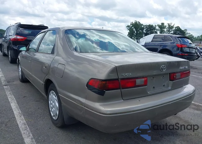 4T1BG22K5XU571948: 42646894