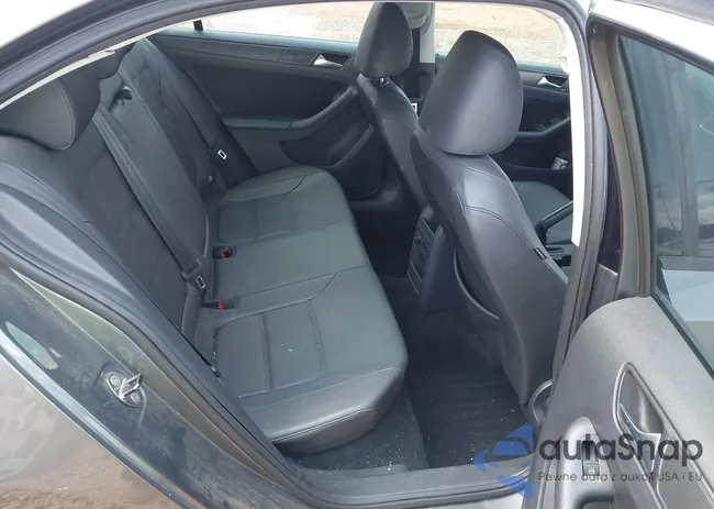 3VWDX7AJ6CM377136: 42645975