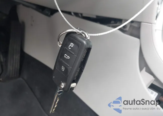 1VWBA7A38JC047295: 42646086