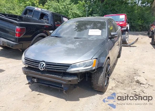 3VWLL7AJ3DM245055: 42646099