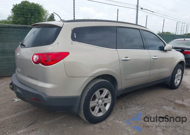 1GNKRJED9CJ173912: 42646172