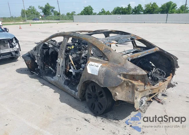 W1KEG2BBXPF019602: 42647348