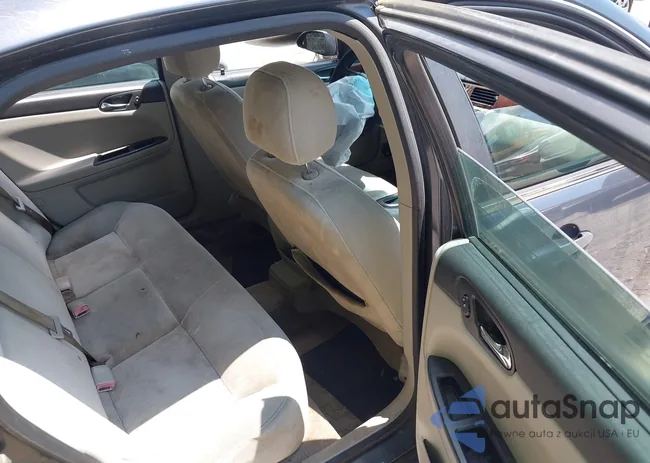 2G1WB58K489227855: 42647453