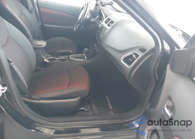 1C3CDZEGXCN117057: 42647485