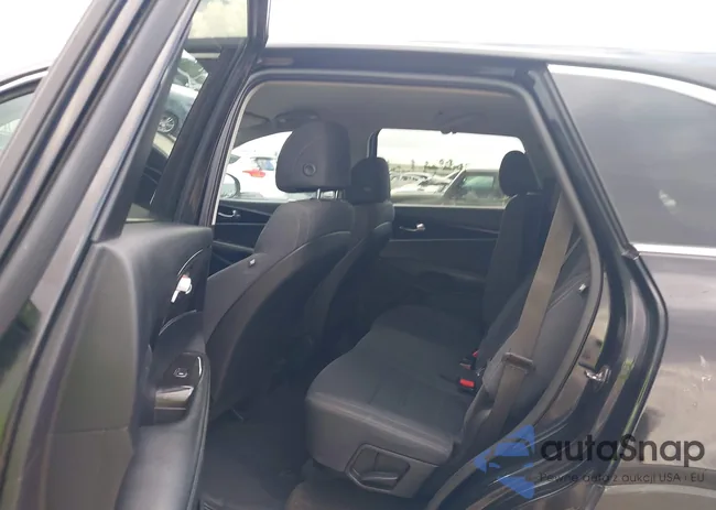 5XYPG4A37HG284646: 42647559