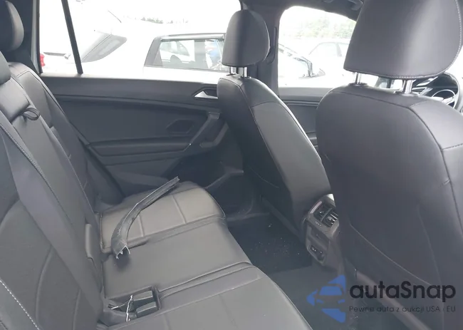 3VV2B7AX0LM158087: 42647630