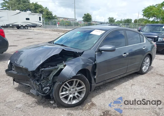 1N4AL21E48C131076: 42647638