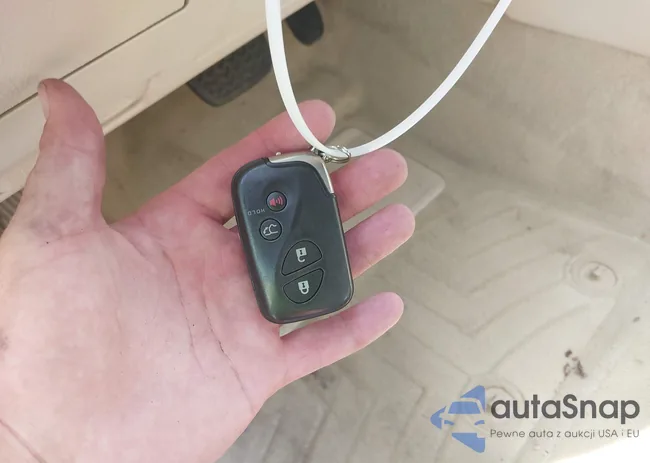 JTJHY7AX5F4164925: 42647730