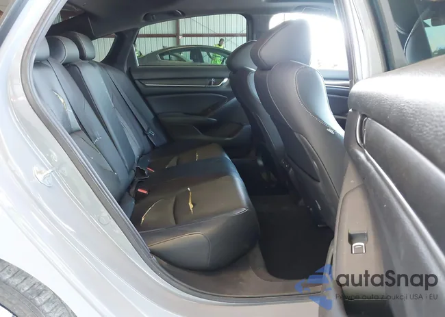 1HGCV2F35MA002808: 42647779