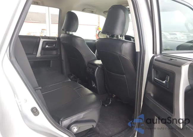 JTEEU5JR4M5232240: 42647819