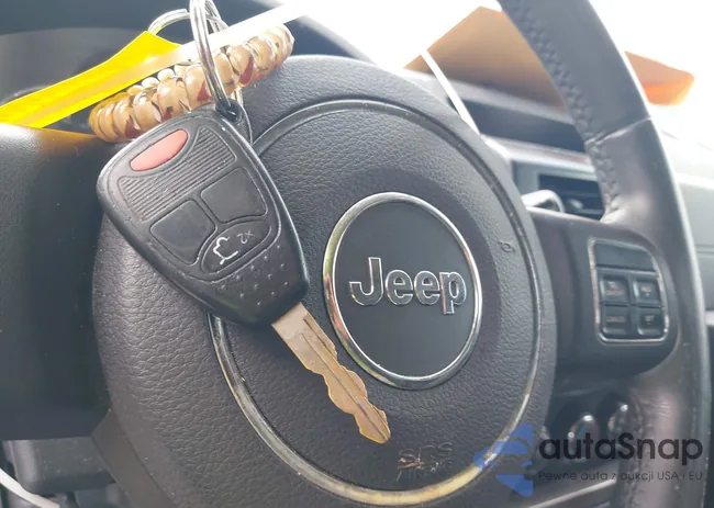 1C4PJMAK5CW130182: 42647058