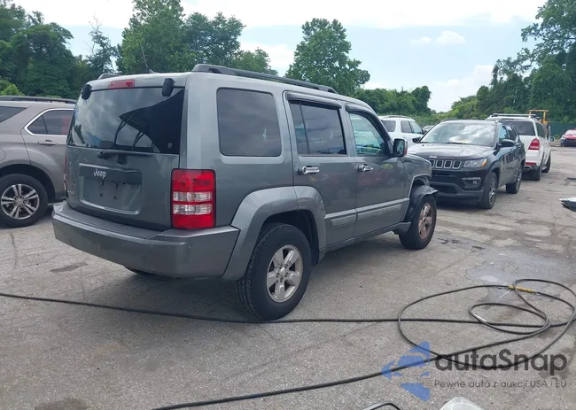 1C4PJMAK5CW130182: 42647058