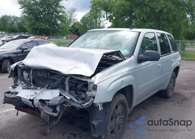 1GNDT13S572185745: 42647111