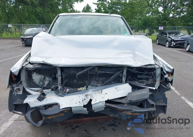 1GNDT13S572185745: 42647111