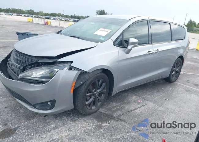 2C4RC1FG7LR134863: 42647166