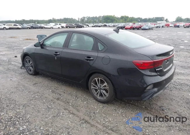 3KPF24AD5PE569134: 42648414