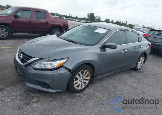 1N4AL3AP5JC246010: 42648447