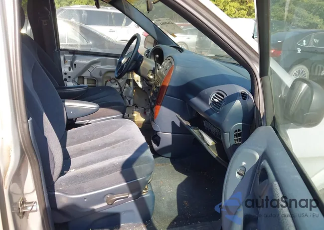 2C8GP44G81R124936: 42648064