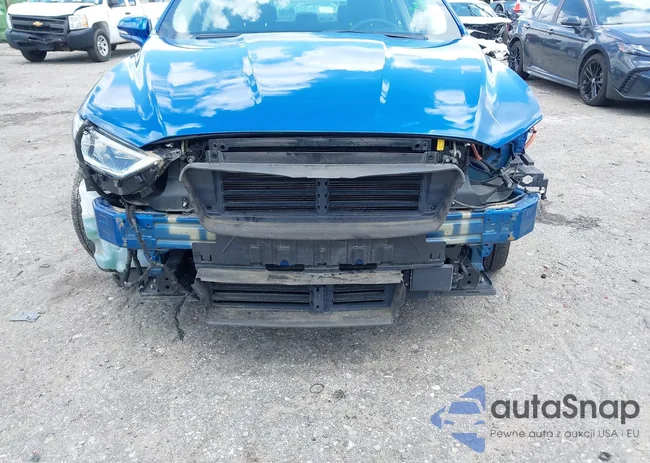 3FA6P0SU0HR147152: 42648143