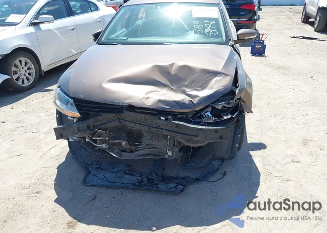 3VWDX7AJ9CM304245: 42649408