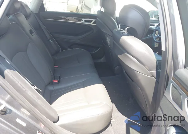 KMHGN4JE5FU069071: 42649754