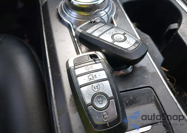 3FA6P0CD1KR181347: 42648946