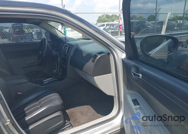 2C3KA43R16H317477: 42649054