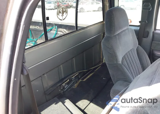 1GCCS19W1Y8258965: 42650532