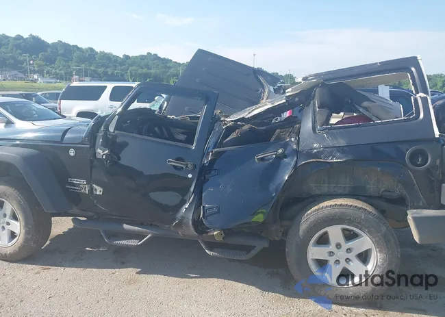 1C4BJWDG2JL891621: 42650785